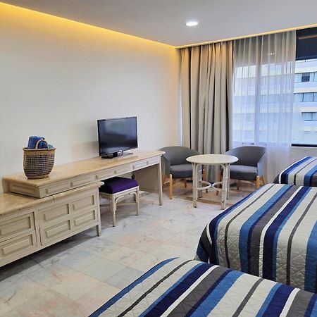 Beachfront Getaway Condo 칸쿤 외부 사진